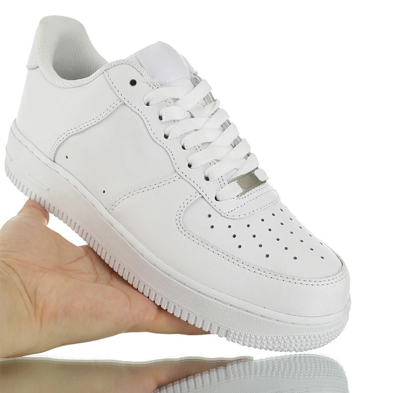 Men's Low Top Sports Sneaker Women's Shoes Designer Classic Sports Designer Air Cushion Breathable Board Men Women Casual Shoes